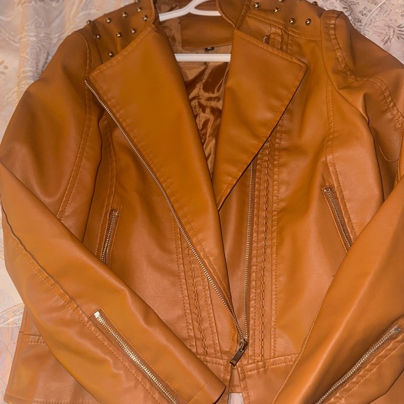 Waist length leather like biker jacket in extra large - Picture 2 of 5